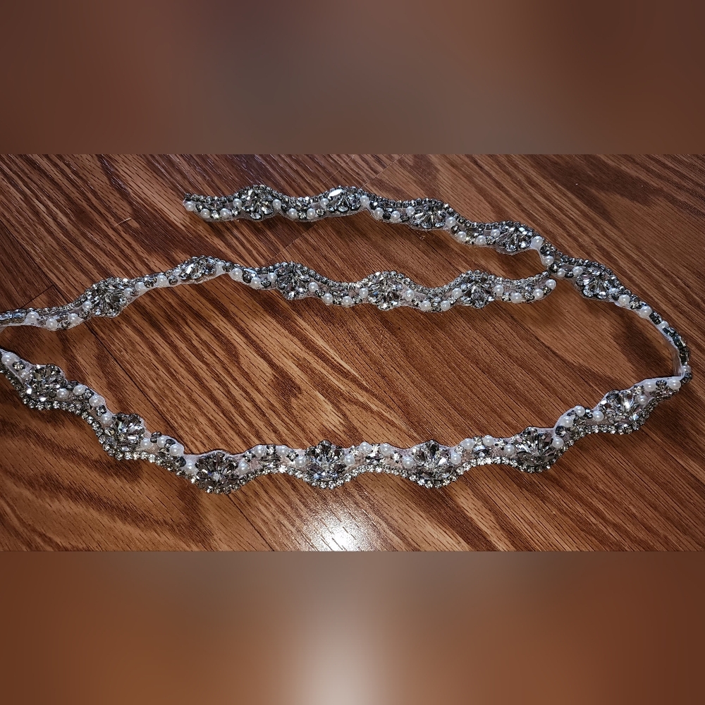 Iron On Elegant Silver and White Beaded Belt